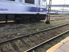 Zachodniopomorskie: Zderzenie pociągu i osobówki w Goleniowie